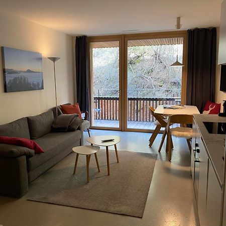 Stilvolle Ferienwohnung Direkt An Der Skipiste Flims Esterno foto