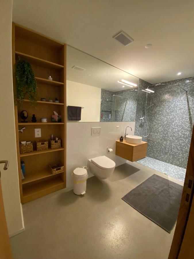 Stilvolle Ferienwohnung Direkt An Der Skipiste Flims Esterno foto