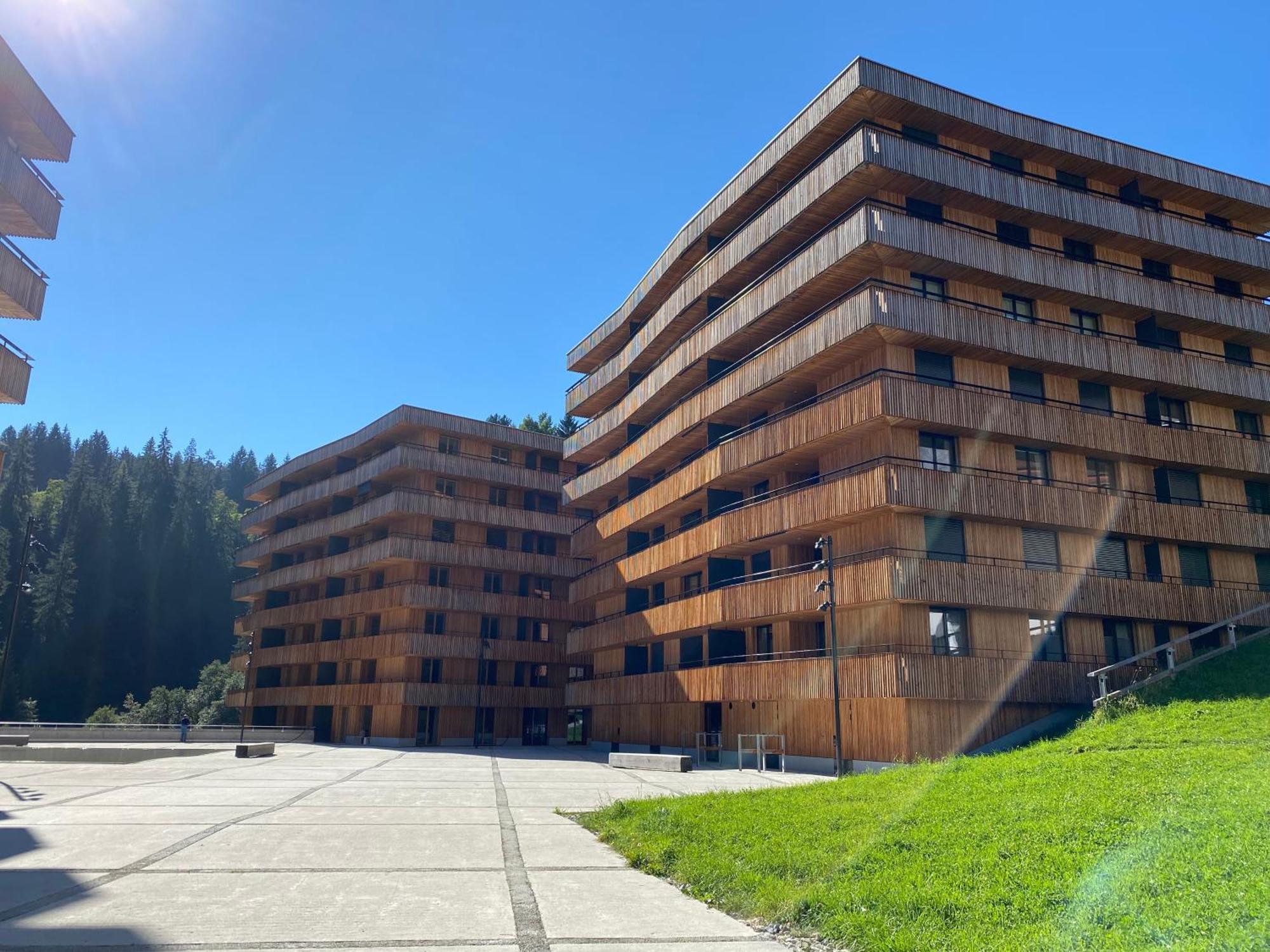 Stilvolle Ferienwohnung Direkt An Der Skipiste Flims Esterno foto