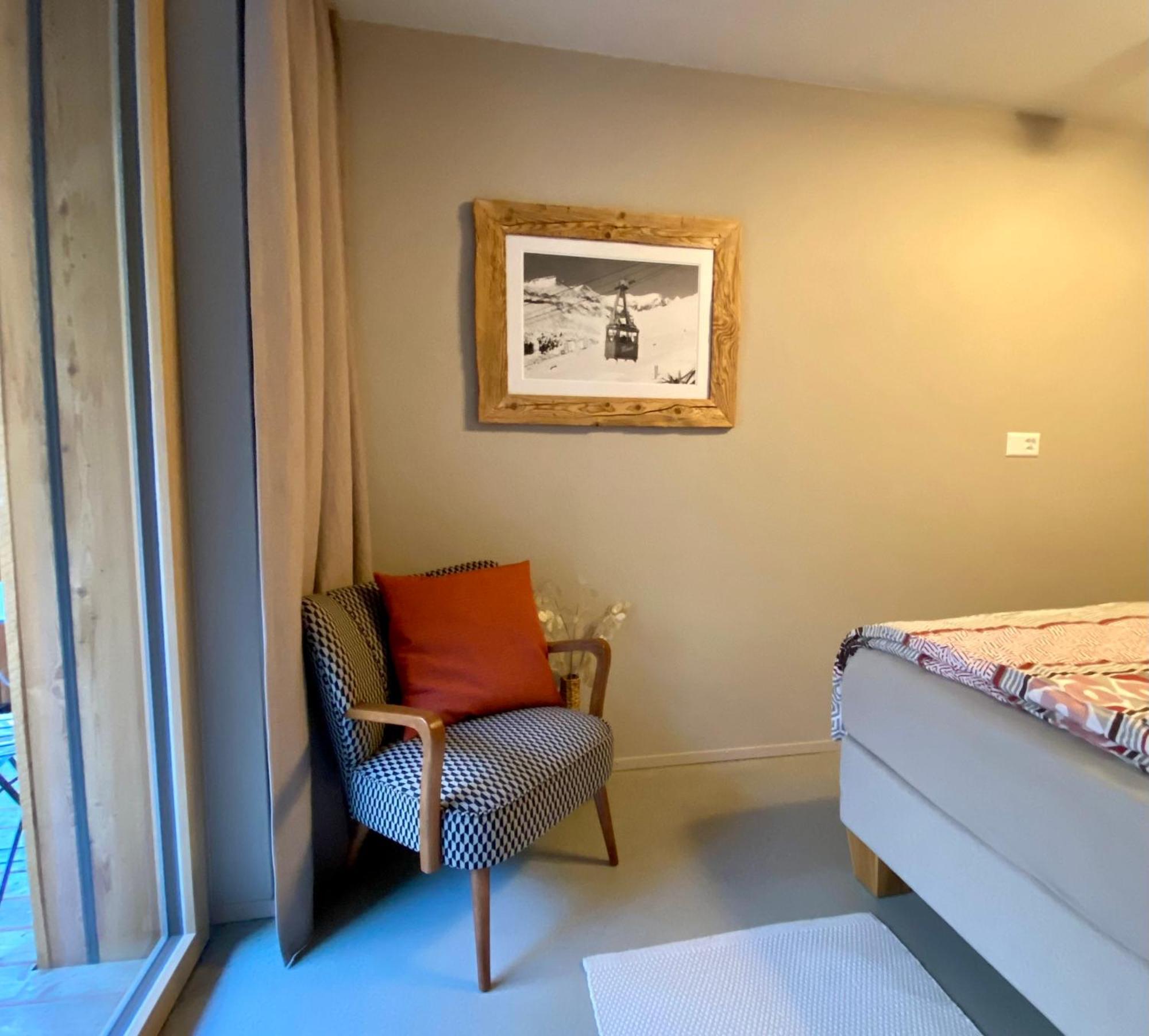 Stilvolle Ferienwohnung Direkt An Der Skipiste Flims Esterno foto