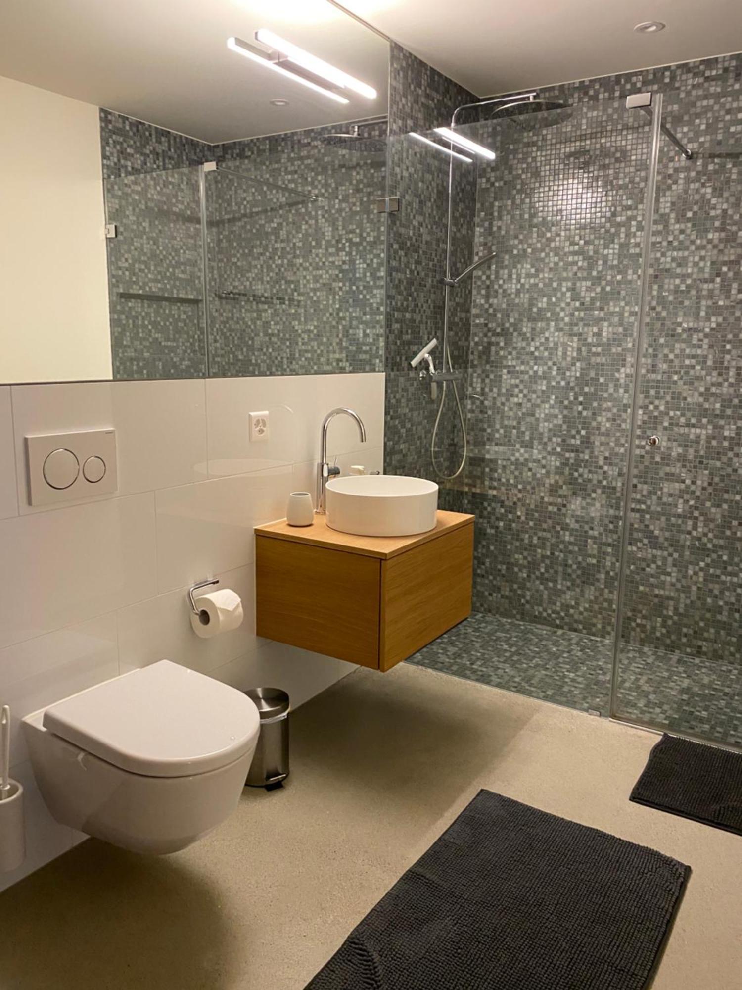 Stilvolle Ferienwohnung Direkt An Der Skipiste Flims Esterno foto